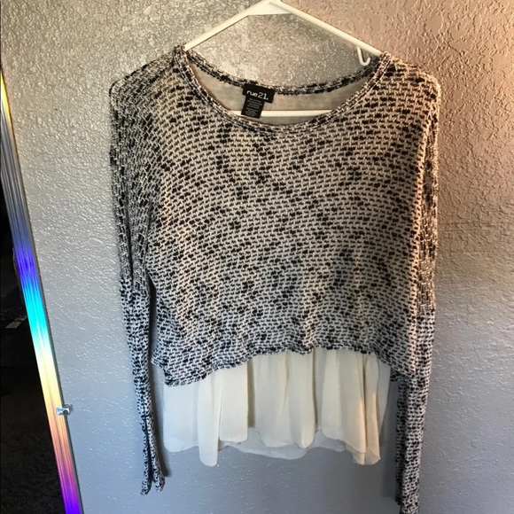 Sweater - Picture 4 of 4